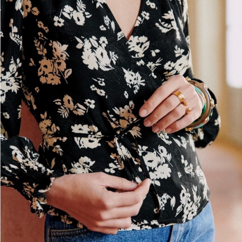 Sezane Black and White Floral Blouse - size: 34